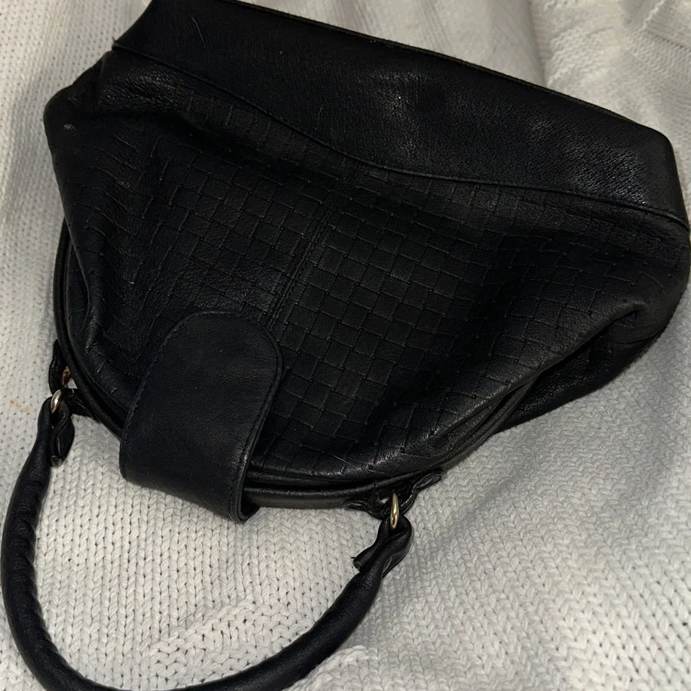 A & W Leather Duck Logo medium handbag